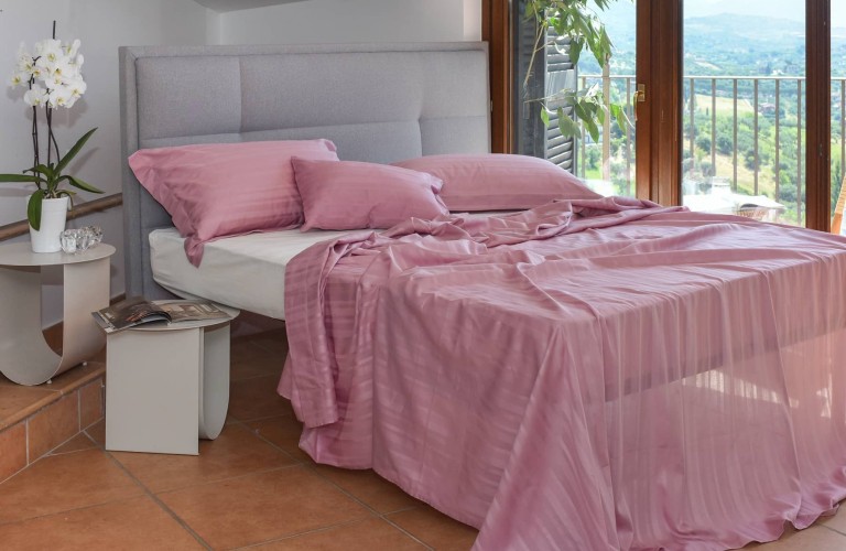 Tess Pink Lagner