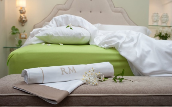 Luxurious embroidery for your bedding